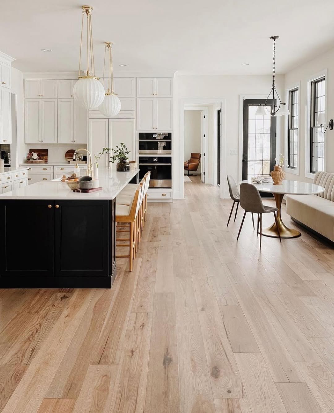 Modern White & Gold Kitchen